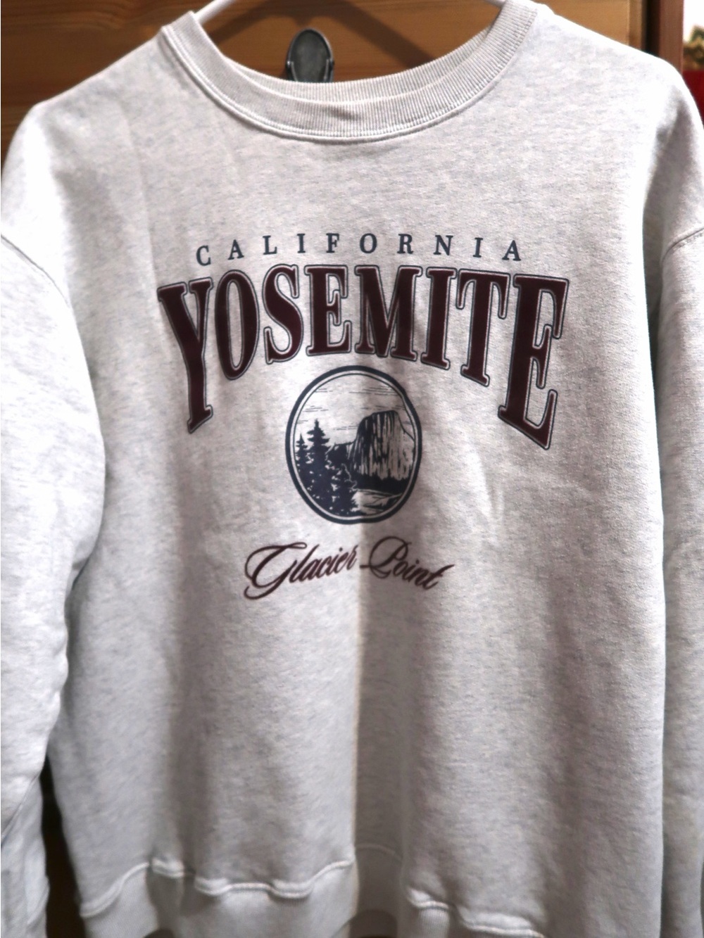 Hollister Co. Yosemite Crewneck
